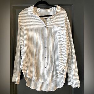 Universal thread button down